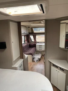LBDB7731_1789401135