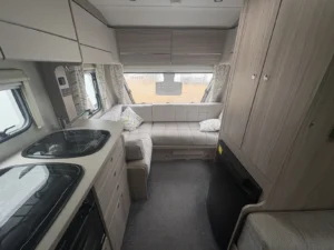 20261012_101700801_iOS_1791800940
